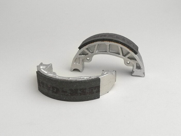 Sepatu rem depan -GALFER Ø = 110x25mm, dengan alur- Piaggio Sfera50/80 (NSL1T/NS81T), Sfera75 - 1991-1995