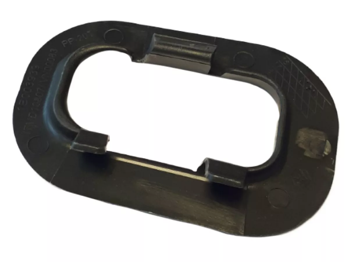 Cantonera, ovalada, negra para cuadro -PIAGGIO- Vespa GTS 125 (ZAPMA3100, ZAPMA3200, ZAPMA3700), Vespa GTS 150 (ZAPMA3200, ZAPMA3100), Vespa GTS 300 (ZAPMA3300), Vespa GTS HPE 300 (ZAPMA3600, ZAPMD310), Vespa GTS Super 125 (ZAPMA3100, ZAPMA3200, ZAPMA370)