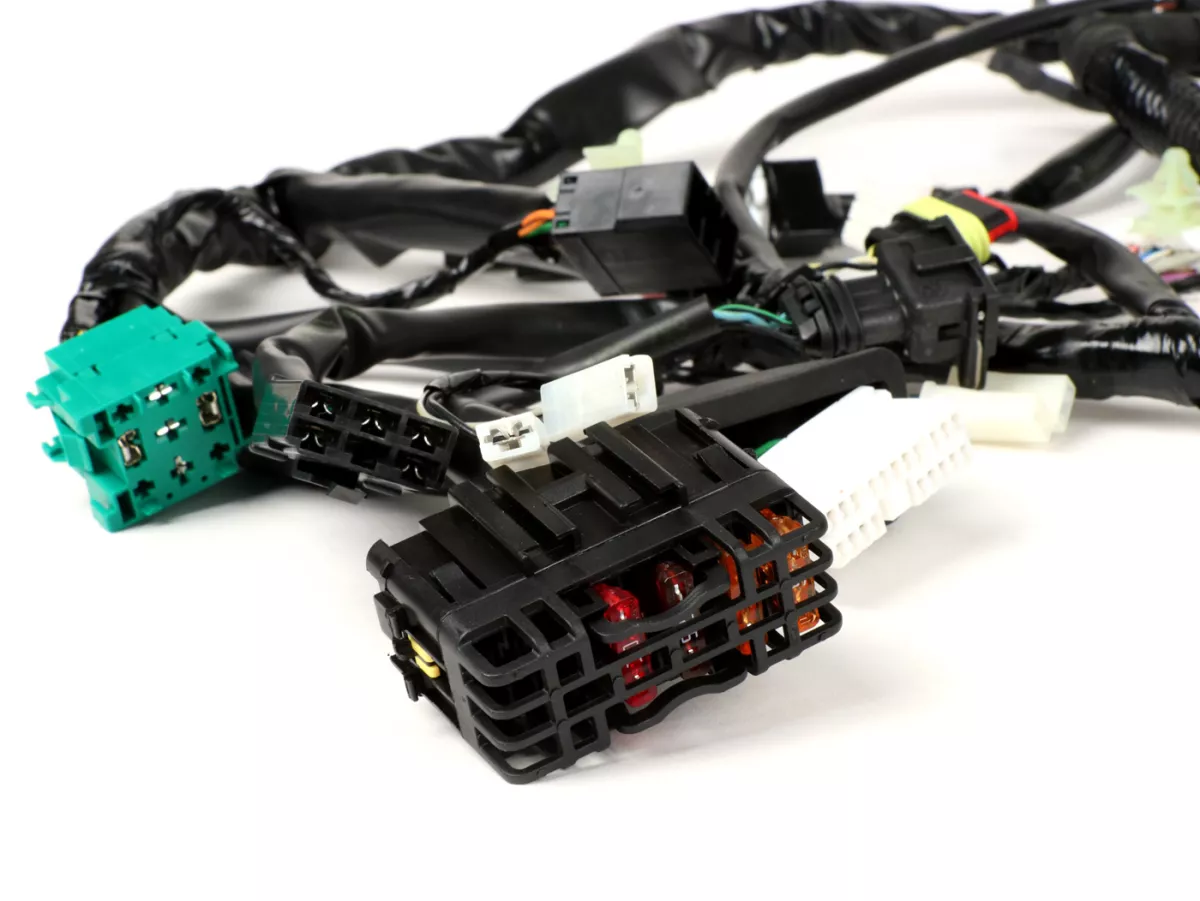 Juego de cables -PIAGGIO- Vespa Primavera 125 (ZAPM81100, ZAPM81101), Vespa Primavera 150 (ZAPM81200), Vespa Sprint 125 (ZAPM81300, ZAPM81301)