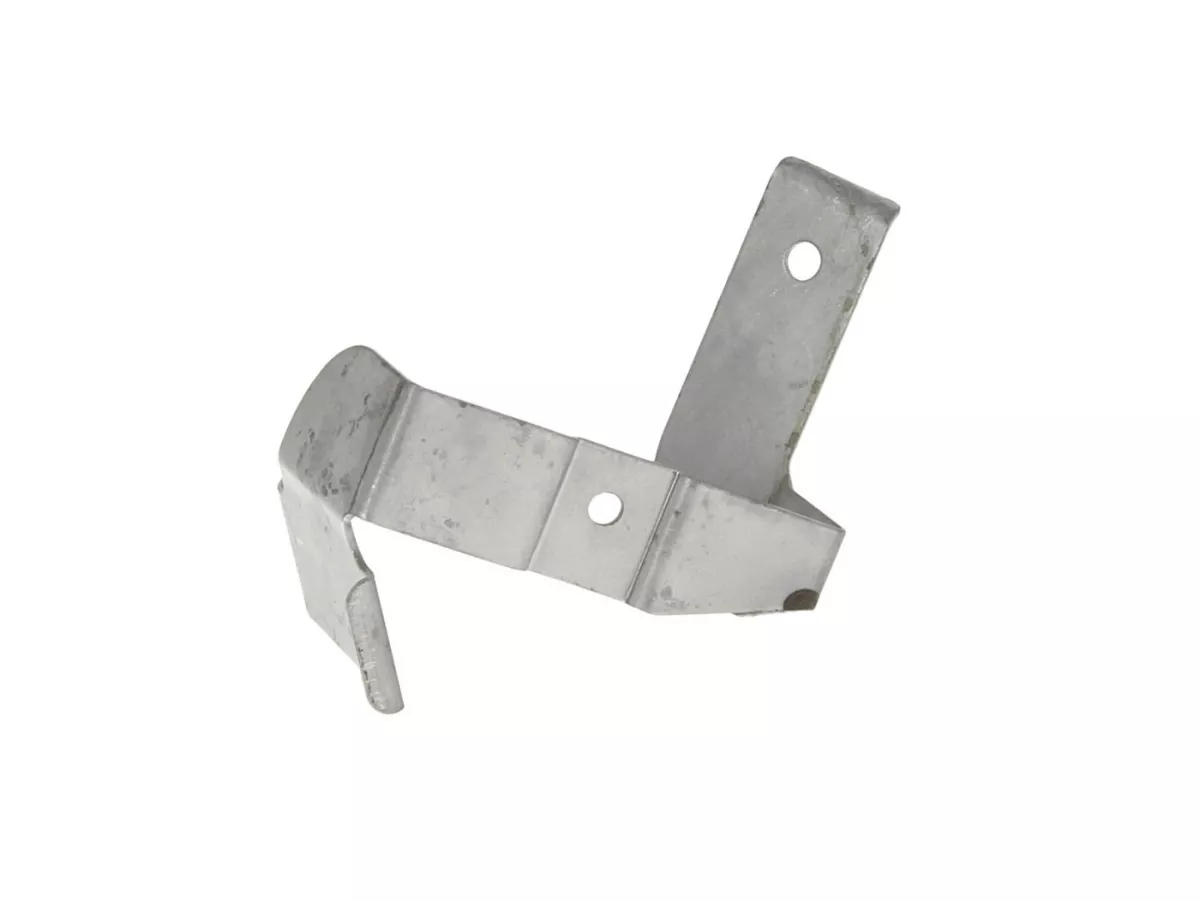 Retaining plate for plug voltage regulator -PIAGGIO- Vespa GTS 250 (ZAPM45100), Vespa GTS 300 (ZAPM45200, ZAPM45202), Vespa GTS Super 125 (ZAPM45300, ZAPM45301), Vespa GTS Super 300 (ZAPM45200, ZAPM45202)
