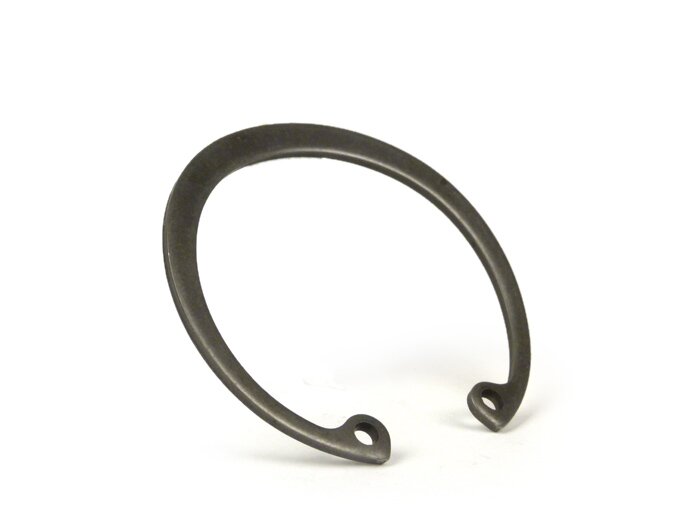 Snap ring -PIAGGIO- Gilera Runner - Ø47mm - digunakan untuk bantalan roda belakang 6204 dan bantalan bola untuk poros kopling primer pada penutup kotak roda gigi (BB1-0683)