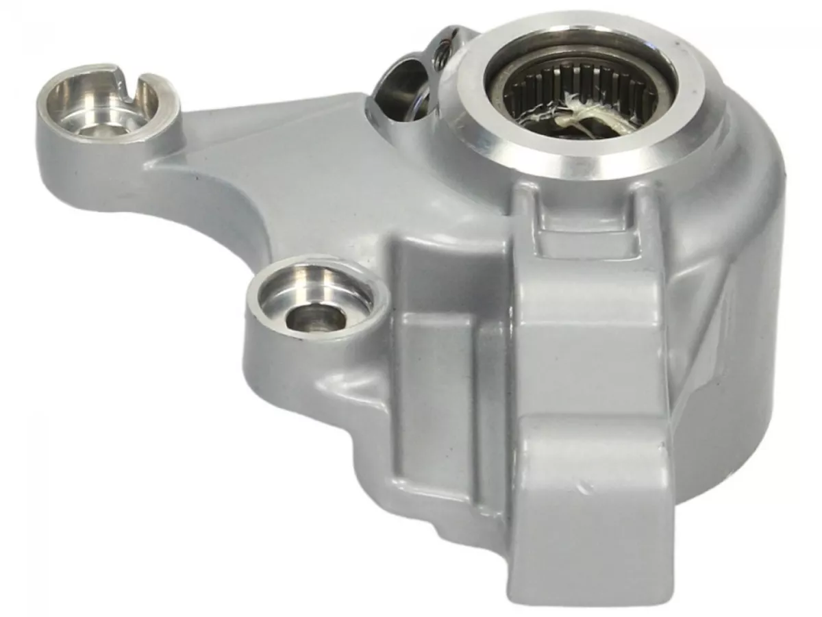 Bromsförankringsplatta - främre bromsokfäste -PIAGGIO- Vespa ET2 50 (ZAPC16000, ZAPC12000, ZAPC38100), Vespa ET4 125 (ZAPM19000, ZAPM04000), Vespa ET4 150 (ZAPM19000), Vespa ET4 50 50 (ZAPC26000, ZAPC26100), Vespa LT 125 (RP8M66503), Vespa LT 150 (RP8M666