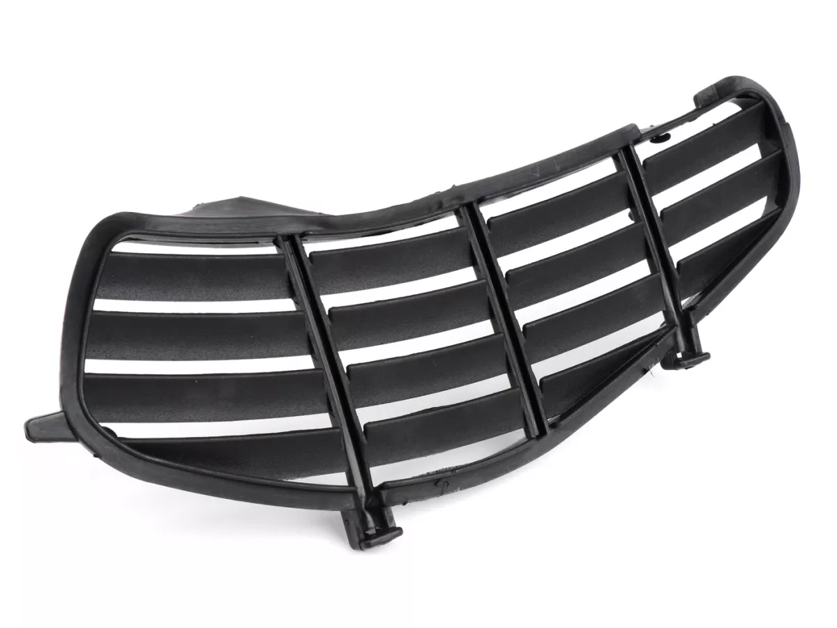 Bagageruimte rooster - Ventilatierooster, zwart, rechts -PIAGGIO- Vespa GT 250 (ZAPM45102), Vespa GT L 125 (ZAPM31100, ZAPM31101), Vespa GT L 200 (ZAPM31200), Vespa GTS 125 (ZAPM31300, ZAPMA3100, ZAPMA3200), Vespa GTS 150 (ZAPMA3200, ZAPMA3100), Vespa GTS