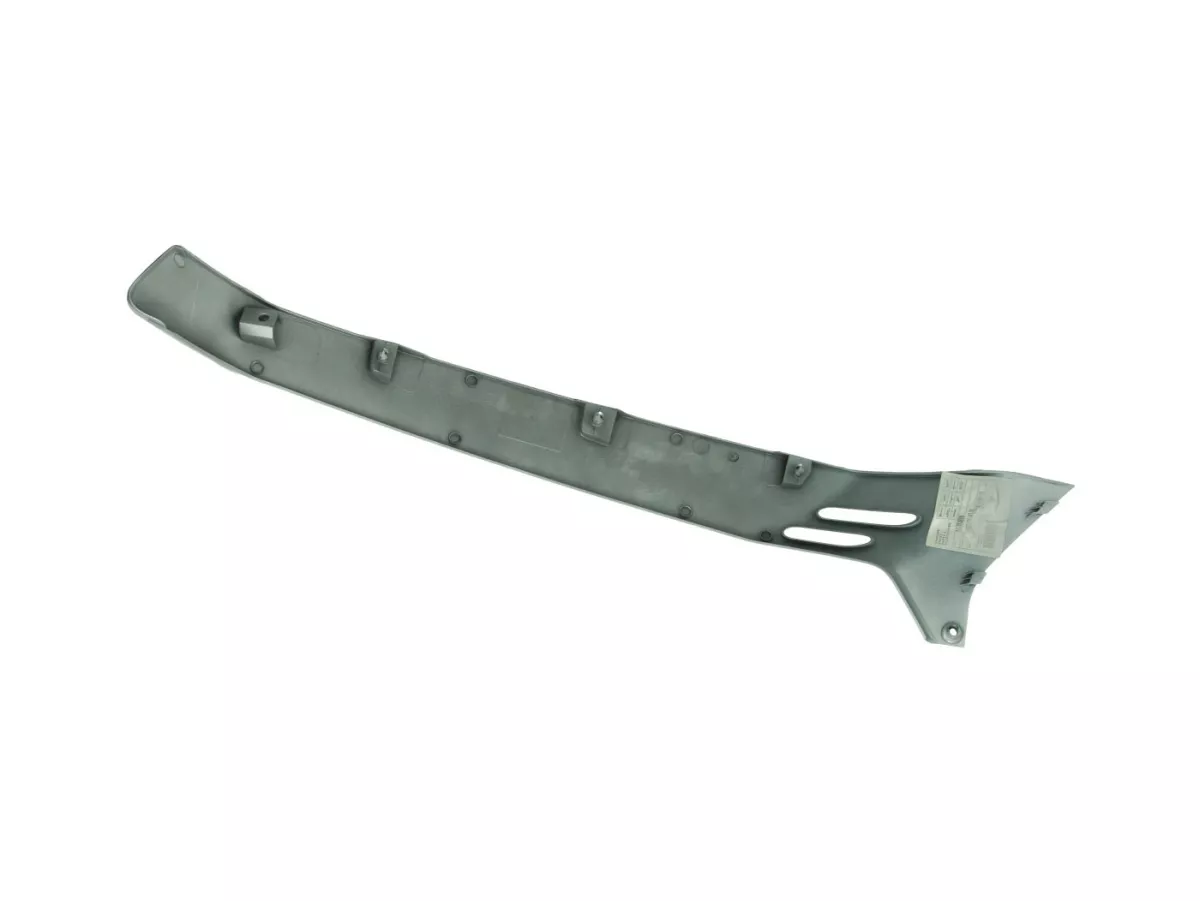 Rivestimento laterale sinistro -PIAGGIO- Silver Cortina (711/B) - Vespa GTS 125 (ZAPM31300), Vespa GTS 250 (ZAPM45100, ZAPM45101), Vespa GTS 300 (ZAPM45200, ZAPM45202), Vespa GTS Super 125 (ZAPM45300, ZAPM45301), Vespa GTS Super 300 (ZAPM45200, ZAPM45202)