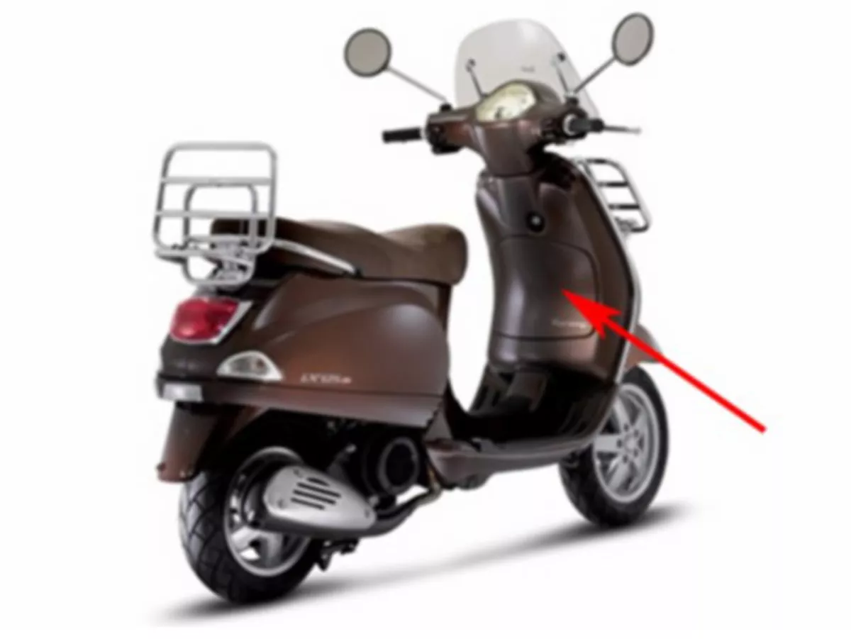 Sportello vano bagagli -PIAGGIO- Vespa LX 50-150, LXV 125 - Marrone Terra Di Toscana (112/A)