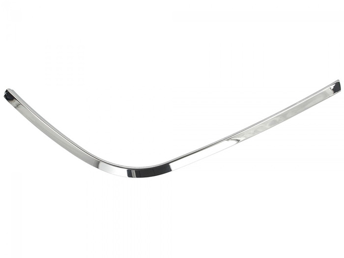 Kantskydd fotbräda vänster -PIAGGIO, krom- Vespa Primavera 125 (ZAPM81100, ZAPM81101, ZAPMA1100, RP8M82500, RP8M82821, RP8M82100, RP8M82310, ZAPMA1101, ZAPMD1100), Vespa Primavera 150 (ZAPM81200, ZAPMA1200, ZAPM81201, ZAPMA1201, ZAPMD120), Vespa Prima