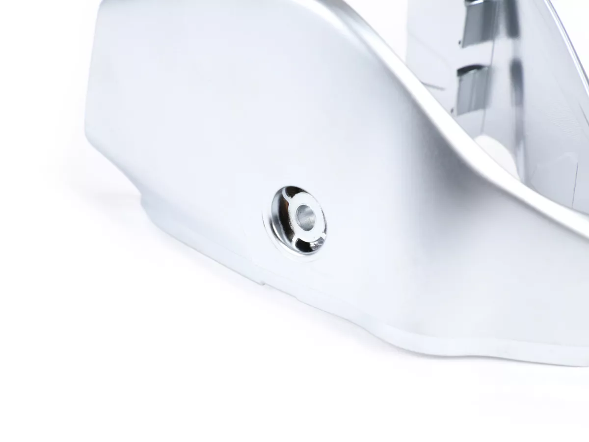 Penutup untuk unit sakelar kanan -PIAGGIO- matt chrome - Vespa Primavera 125 (ZAPM81100, ZAPM81101, ZAPMA1100), Vespa Primavera 150 (ZAPM81200, ZAPM81201, ZAPMA1200), Vespa Primavera 50 (ZAPC53100, ZAPC53200, ZAPC53300, ZAPC53302, ZAPCA0100, ZAPCA0102,