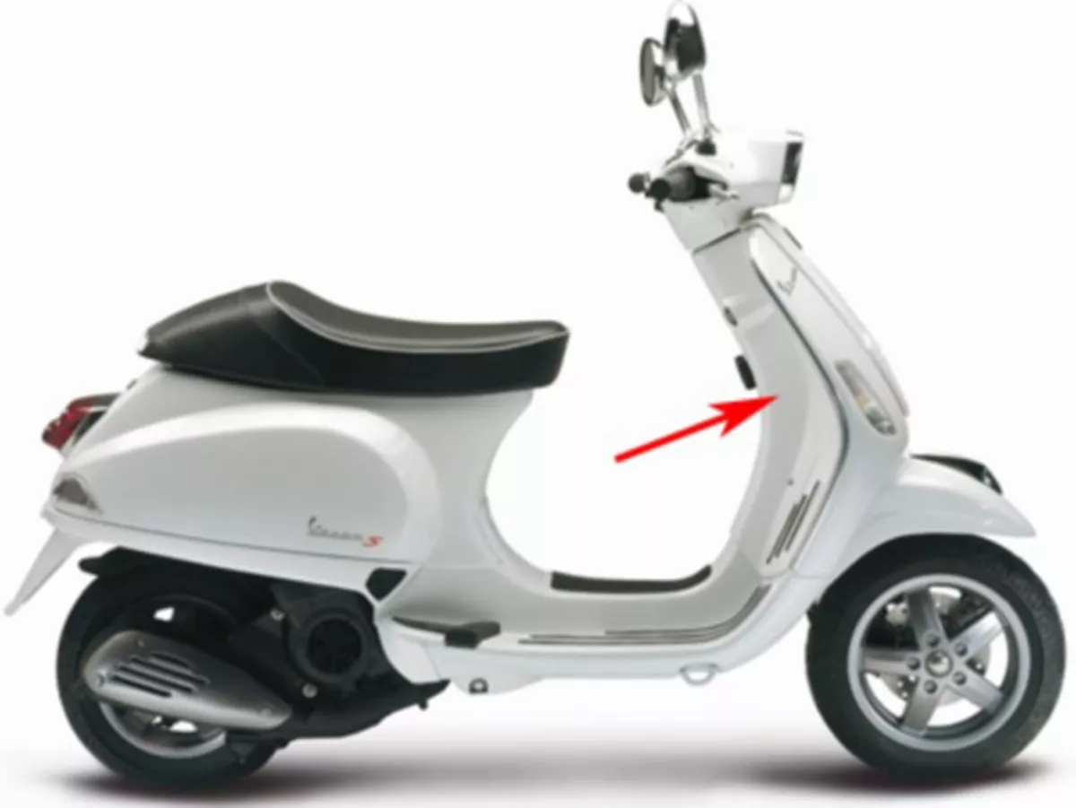 Inner legshield cover -PIAGGIO- Vespa S 50-150 - White Montebianco (544)