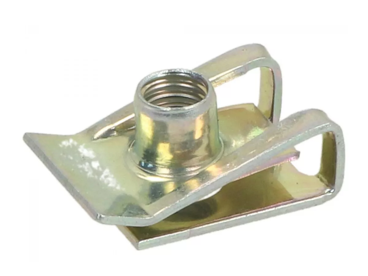 Placa con rosca M4 -PIAGGIO- Vespa GTS