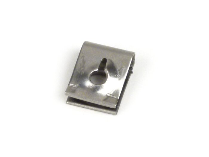Plåtmutter -PIAGGIO- Ø=2,6mm - 9x12mm