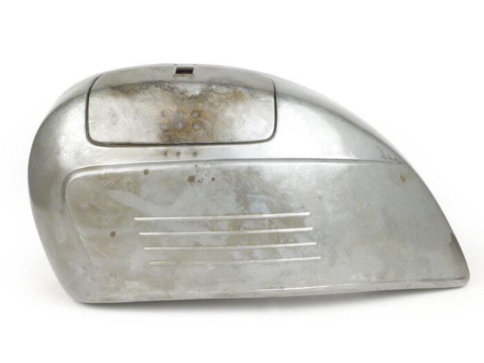 Tapa lateral izquierda -CALIDAD OEM- Vespa Sprint150 (VLB1T), GT125 (VNL2T), GTR125 (VNL2T) - metal, moldeado