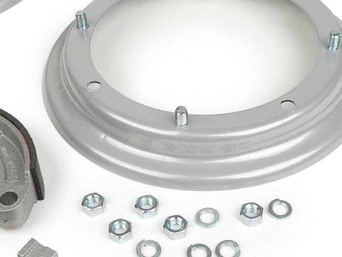 Kit d’adaptation pour passer tambour de frein arrière de 10 pouces à 8 pouces (jante type Super avec 4 trous extérieurs) -QUALITÉ OEM- Vespa Wideframe V1, V15, V30, V33, VU, VM, VN, VNA, Hoffmann, VNB, ACMA, VL150, VB150, VBA150, VBB150