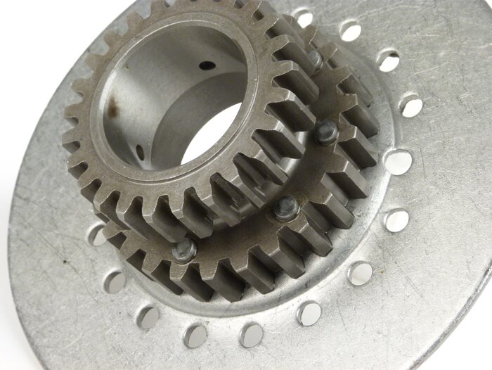 Piñón de embrague -DRT Vespa tipo 7 muelles (Rally200, PX200, T5 125cc)- para rueda primaria DRT 62 dientes (dentado recto) - 25 dientes