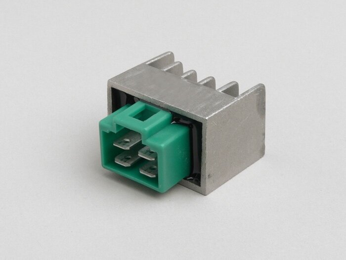 Voltage regulator -OEM QUALITÄT- 4-plug- Minarelli 50 cc (since 2004)