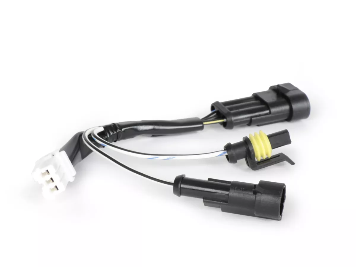 Feu arrière avec support de montage -4 CORSA LED- Vespa GTS (2019-2022) GTS125 iGet, GTS300 HPE, GTS SUPER 125/300 HPE, GTS SUPERSPORT 125/300, GTS SUPERTECH 125/300 HPE - cabochon rouge/ support de montage chromé