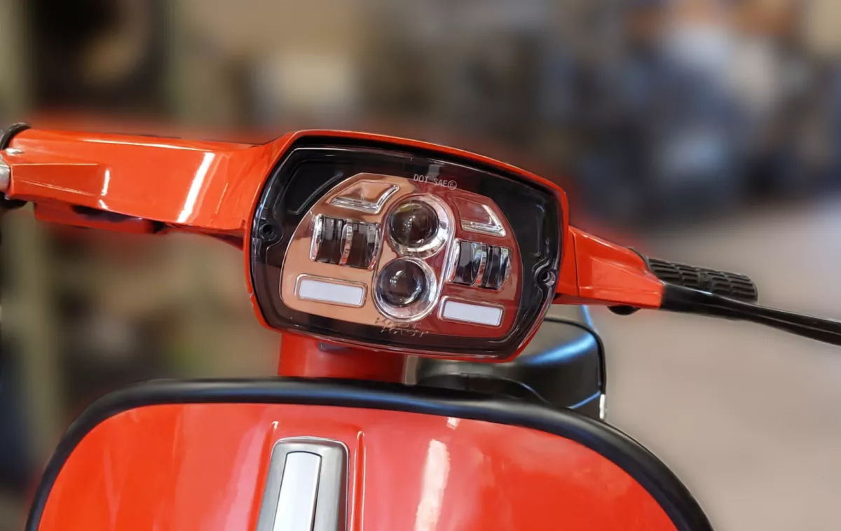 Set lampu depan -ITALKAST LED (3000lm), persegi panjang - Vespa V50 Special - perak