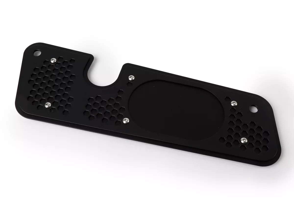 Coperchio di scarico per forcellone motore -JAILBREAK CUSTOMS, acciaio inox nero - Vespa GT 250 (ZAPM45102), Vespa GT L 125 (ZAPM31100, ZAPM31101), Vespa GT L 200 (ZAPM31200), Vespa GTS 125 (ZAPM31300), Vespa GTS 250 (ZAPM45100, ZAPM45101), Vespa GTS 300