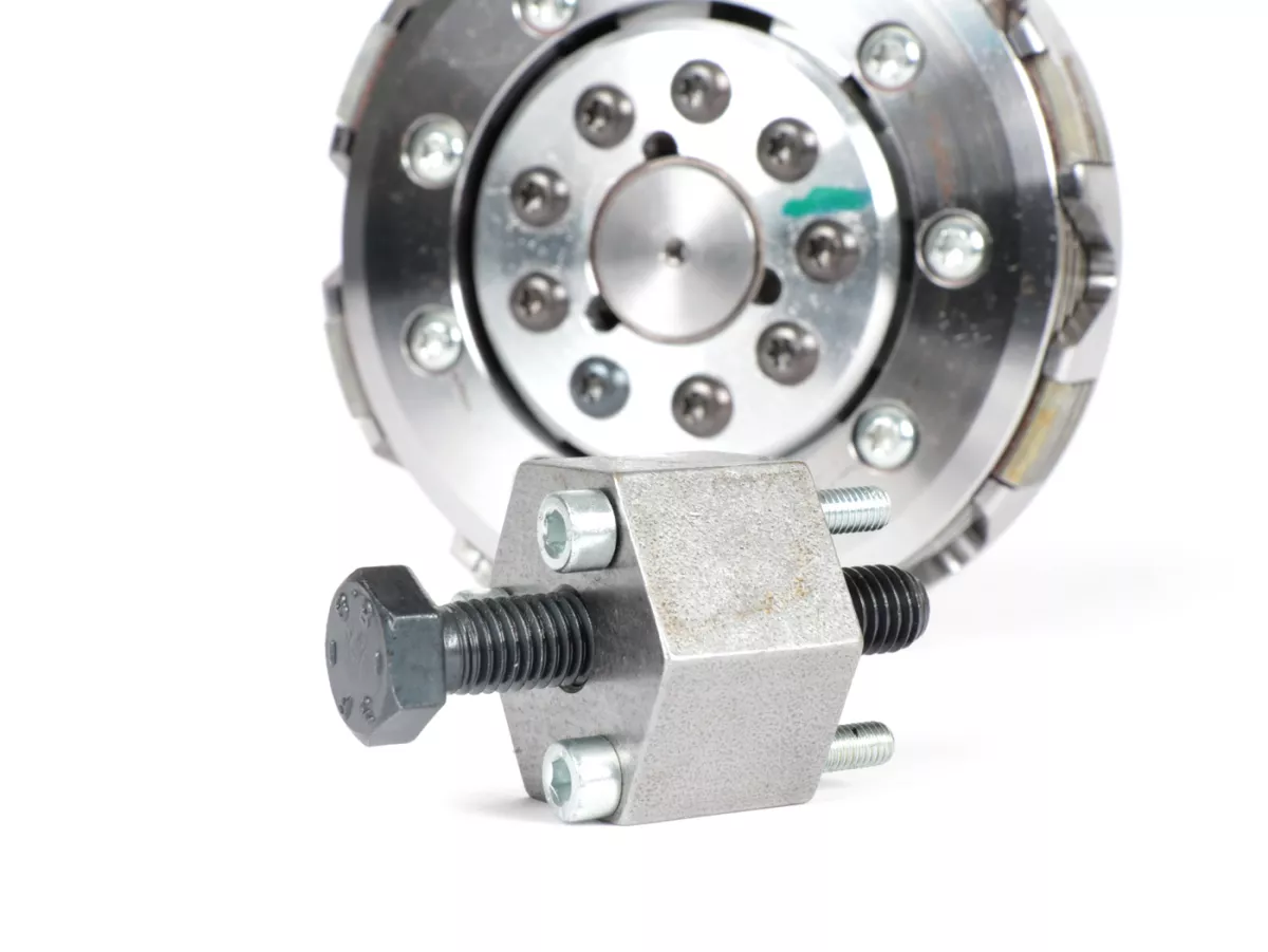 Clutch -KINGWELLE 4S-R DragBikeClutch (for long gear cluster shaft DRT, Faio etc.)- Vespa V50, V90, SS50, SS90, PV125, ET3, PK50, PK80, PK50 S, PK80 S, PK125 S, PK50 XL, PK125 XL, ETS, PK50 HP, PK50 SS