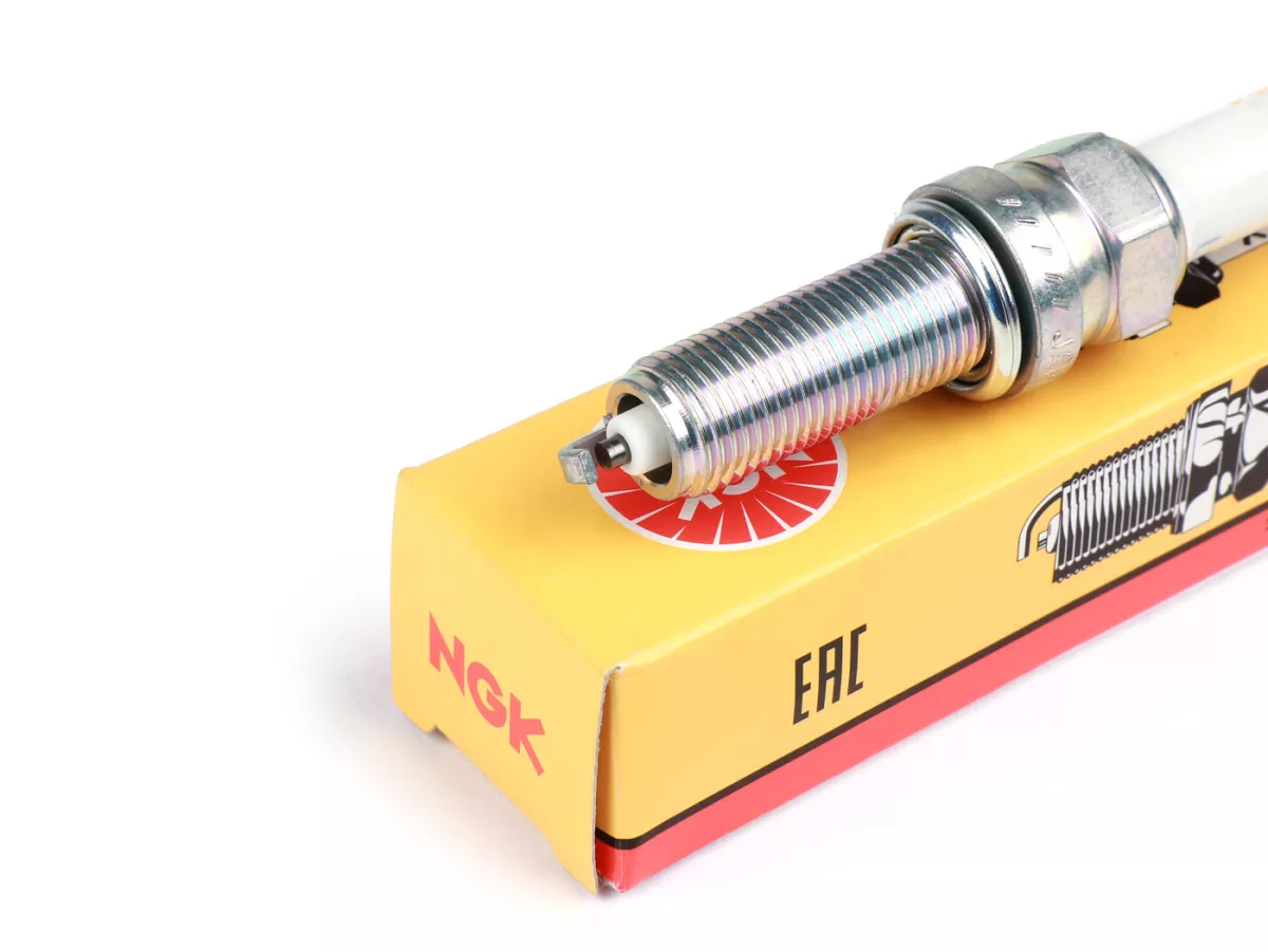 Spark plug -NGK- LMAR8A-9 - Honda NSS Forza 250 - 300, SH 300