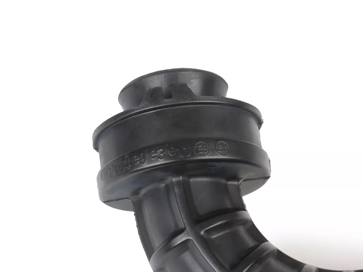 Selang intake untuk katup throttle -MALOSSI- Piaggio 50 ccm 4-tak (3-katup) - Vespa Primavera 50 3V iGet (Euro4) (CA03M), Sprint 50 iGet (Euro4) (CA01M), Piaggio Liberty 50 iGet (Euro4) (CA11M)