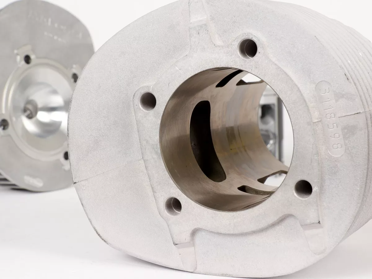 Cylinder -MALOSSI 221 cc MHR MK2 2021 60mm stroke- Vespa P200, Rally200 - with cylinder head