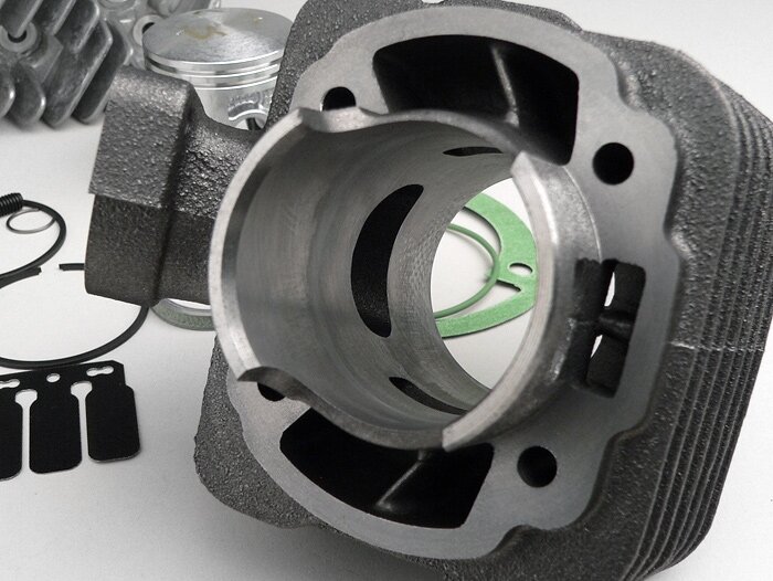 Silinder -MALOSSI 70 cc Sport- Peugeot AC (vertikal) - SPEEDFIGHT1 50 cc AC, SPEEDFIGHT2 50 cc AC, TKR50, TREKKKER50, VIVACITY50, ELYSEO50, SQUAB50, SV50, ZENITH50, BUXY50, ELYSTAR50, LOOXOR50, SPEEDAKE