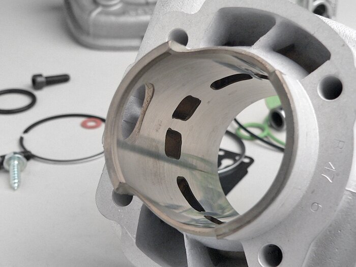 Silinder -MALOSSI 70 ccm MHR Replika Peugeot LC (vertikal) - SPEEDFIGHT1 50 cc LC, SPEEDFIGHT2 50 cc LC, XFIGHT 50
