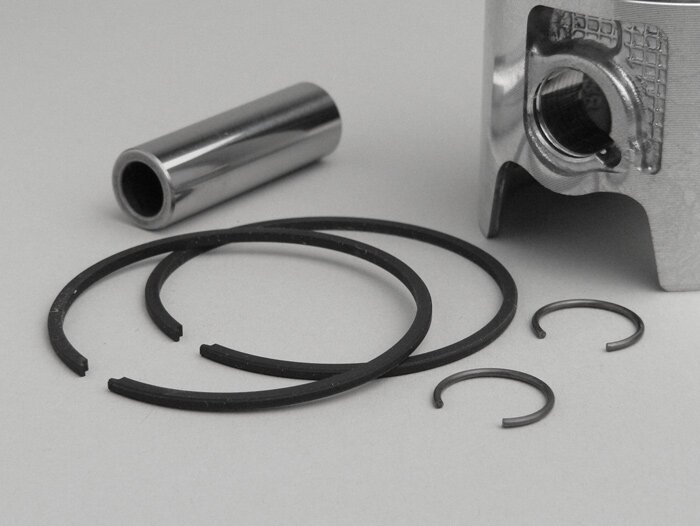 Piston -MALOSSI- Minarelli (12mm), Piaggio 70cc, Vespa V50/PK 75cc - 47.0mm