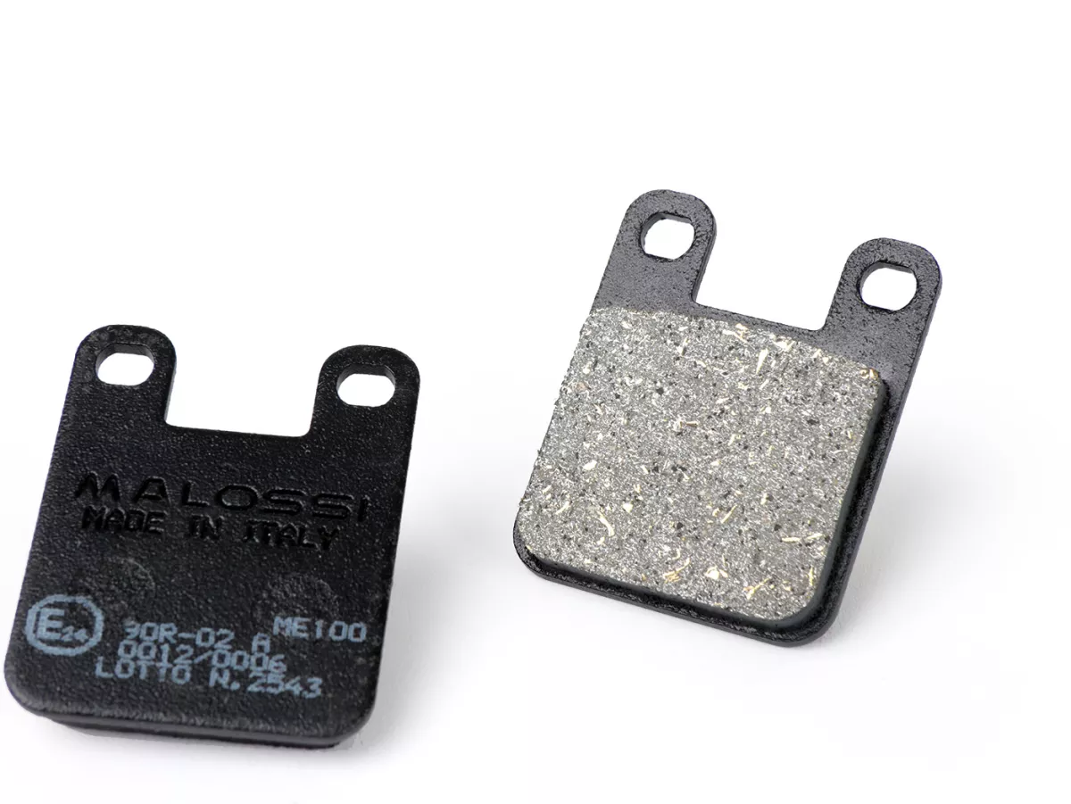 Remblokken -MALOSSI- Sport - gehomologeerd - 35,7x45,4mm - AJP, PIAGGIO, PEUGEOT, DERBI, ITALJET, SUZUKI