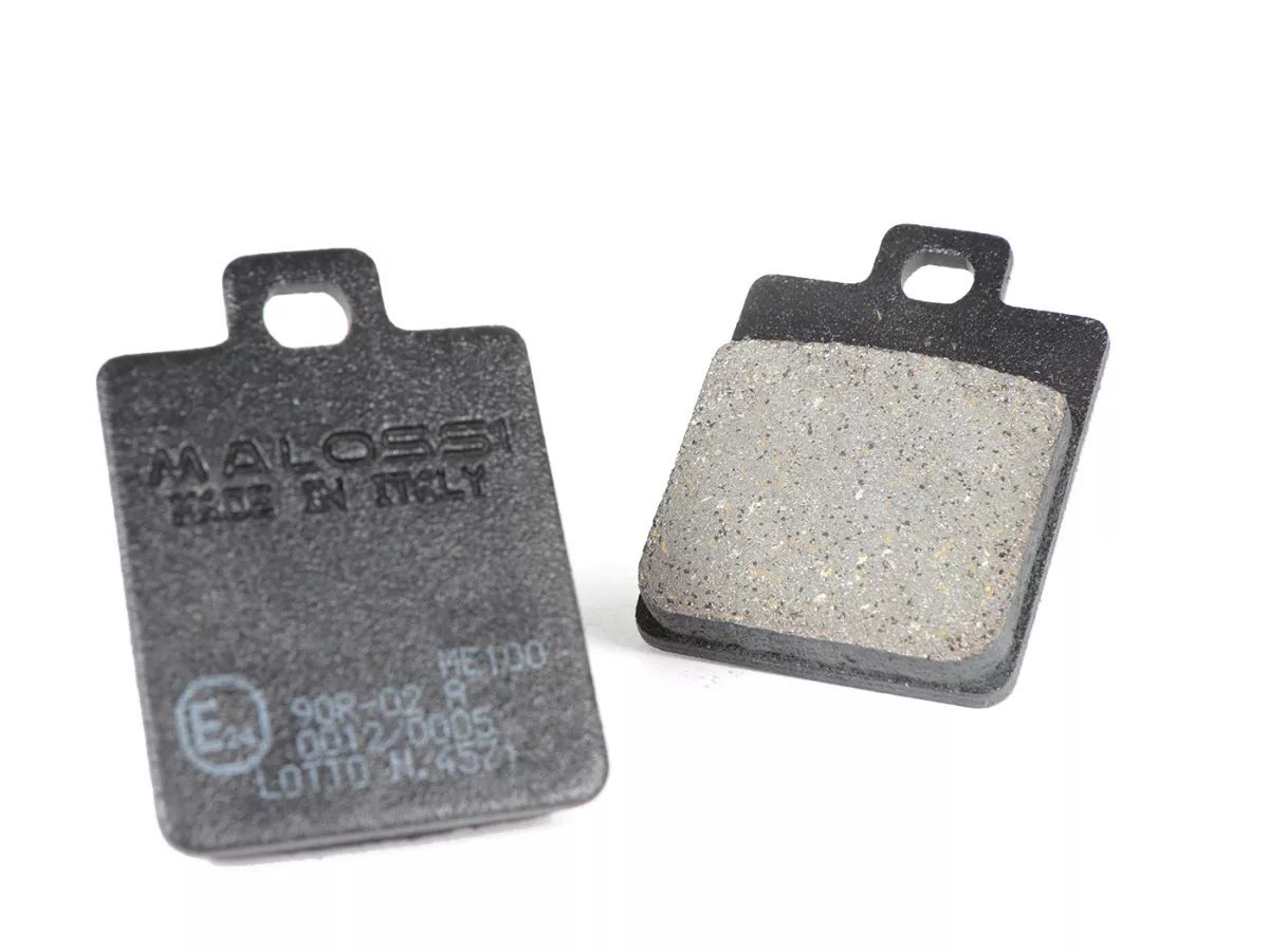 Remblokken -MALOSSI- Sport - gehomologeerd - 35,6x49mm - VESPA, PIAGGIO, GILERA, APRILIA, PEUGEOT, MALAGUTI, SYM, BENELLI, CPI, LAMBRETTA