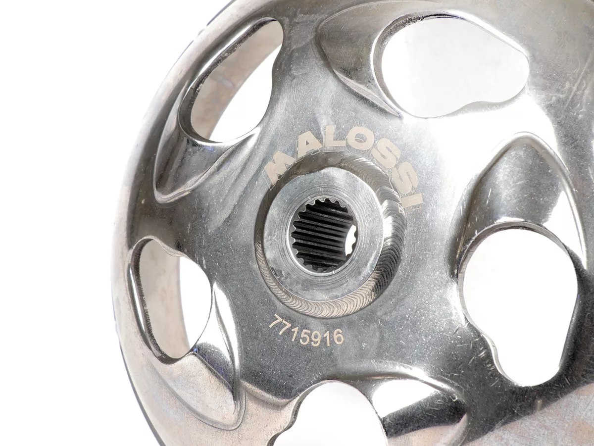 Koppelingshuis -MALOSSI Maxi Wing koppelingshuis- Ø135mm - HONDA 125-300 LC, PIAGGIO X9 250 (Honda), PEUGEOT SV 250 (Honda)