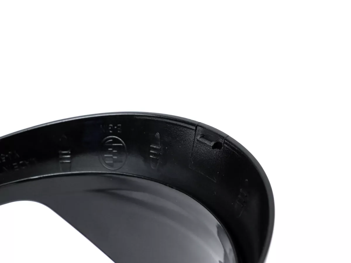 Aro embellecedor de faro con pantalla -MOTO NOSTRA- Vespa GTS 300 HPE (2019-2022), GTS 125 IGET (2019-2022) - negro brillante