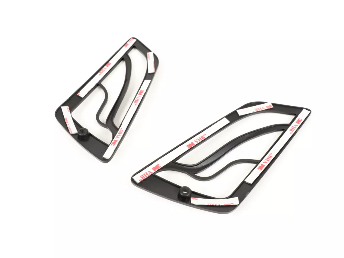 Pair of indicator grills -MOTO NOSTRA- Vespa GT, GTL, GTV, GTS 125-300 - front - shiny black