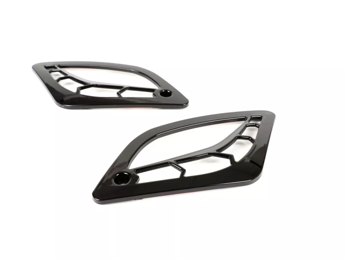 Knipperlichtrooster -MOTO NOSTRA- Vespa GT, GTL, GTV, GTS 125-300 - achter - glanzend zwart