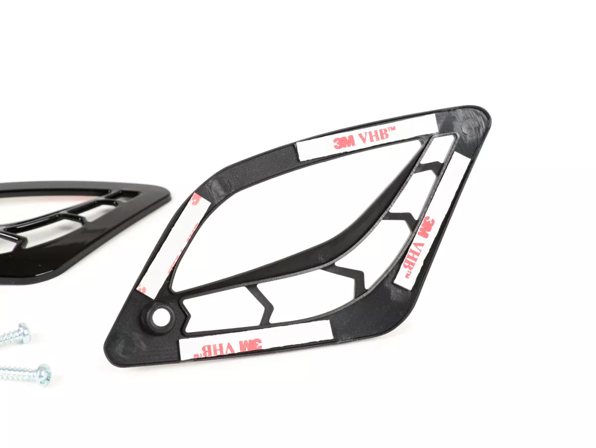Knipperlichtrooster -MOTO NOSTRA- Vespa GT, GTL, GTV, GTS 125-300 - achter - glanzend zwart