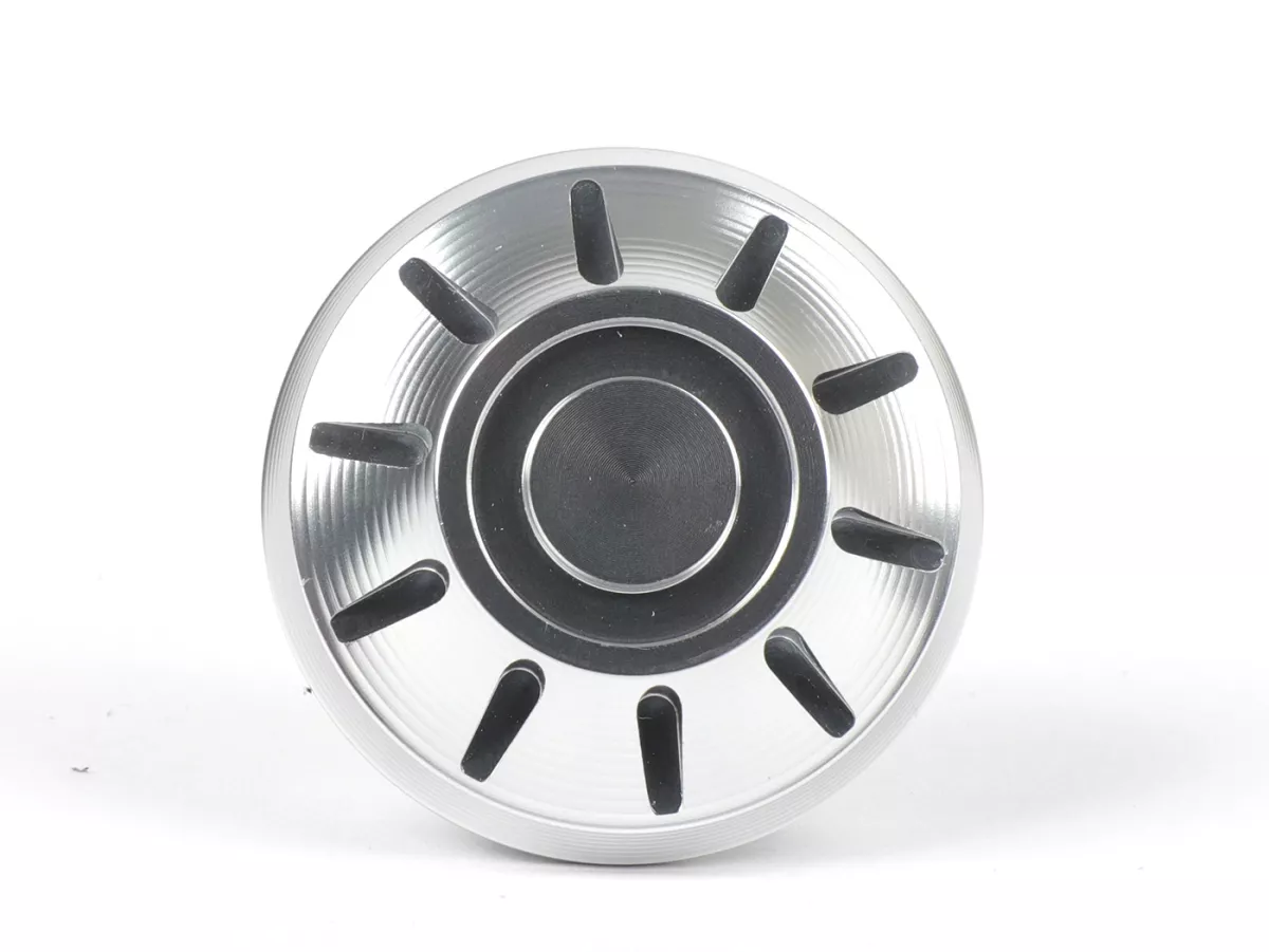 Afdekkap wielmoer / velg Ø=35mm -MOTO NOSTRA, CNC, zilver- Vespa PX (-1984 - achter), Rally, Sprint, TS, GT, GTR, GS160, SS180, V50 Special (V5B vanaf 1972), V50N, SS50-90, PV125, ET3, Vespa ET2, ET4, GT, GTL, GTS, GTV, LX, LXV, S, Gilera Fuoco, Pi