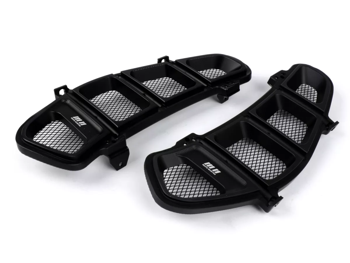 Bagageruimte rooster - Ventilatieroosterset -MOTO NOSTRA, CNC, mat zwart- Vespa GT 250 (ZAPM45102), Vespa GT L 125 (ZAPM31100, ZAPM31101), Vespa GT L 200 (ZAPM31200), Vespa GTS 125 (ZAPM31300, ZAPMA3100, ZAPMA3200), Vespa GTS 150 (ZAPMA3200, ZAPMA3100), V