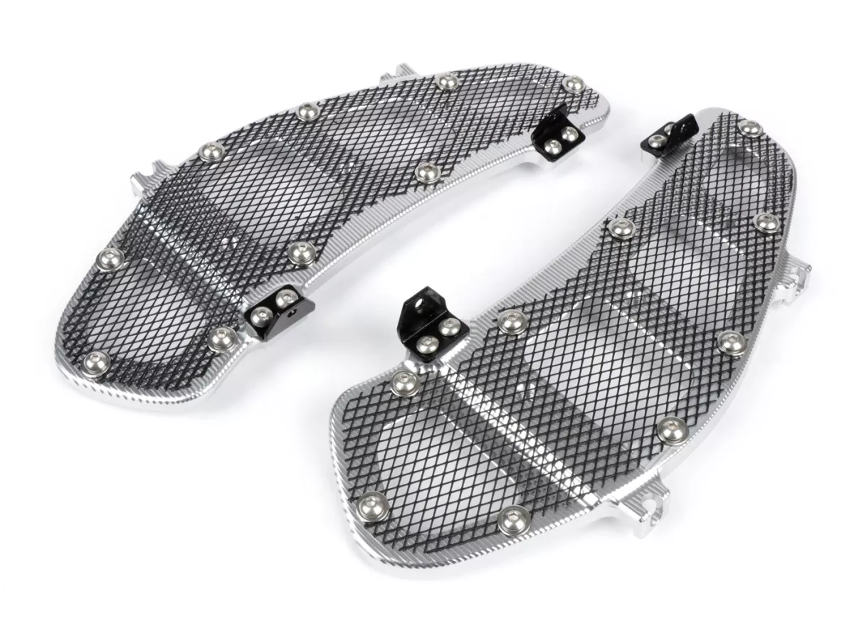 Bagageruimte rooster - Ventilatieroosterset -MOTO NOSTRA, CNC, zilver- Vespa GT 250 (ZAPM45102), Vespa GT L 125 (ZAPM31100, ZAPM31101), Vespa GT L 200 (ZAPM31200), Vespa GTS 125 (ZAPM31300, ZAPMA3100, ZAPMA3200), Vespa GTS 150 (ZAPMA3200, ZAPMA3100), Vesp