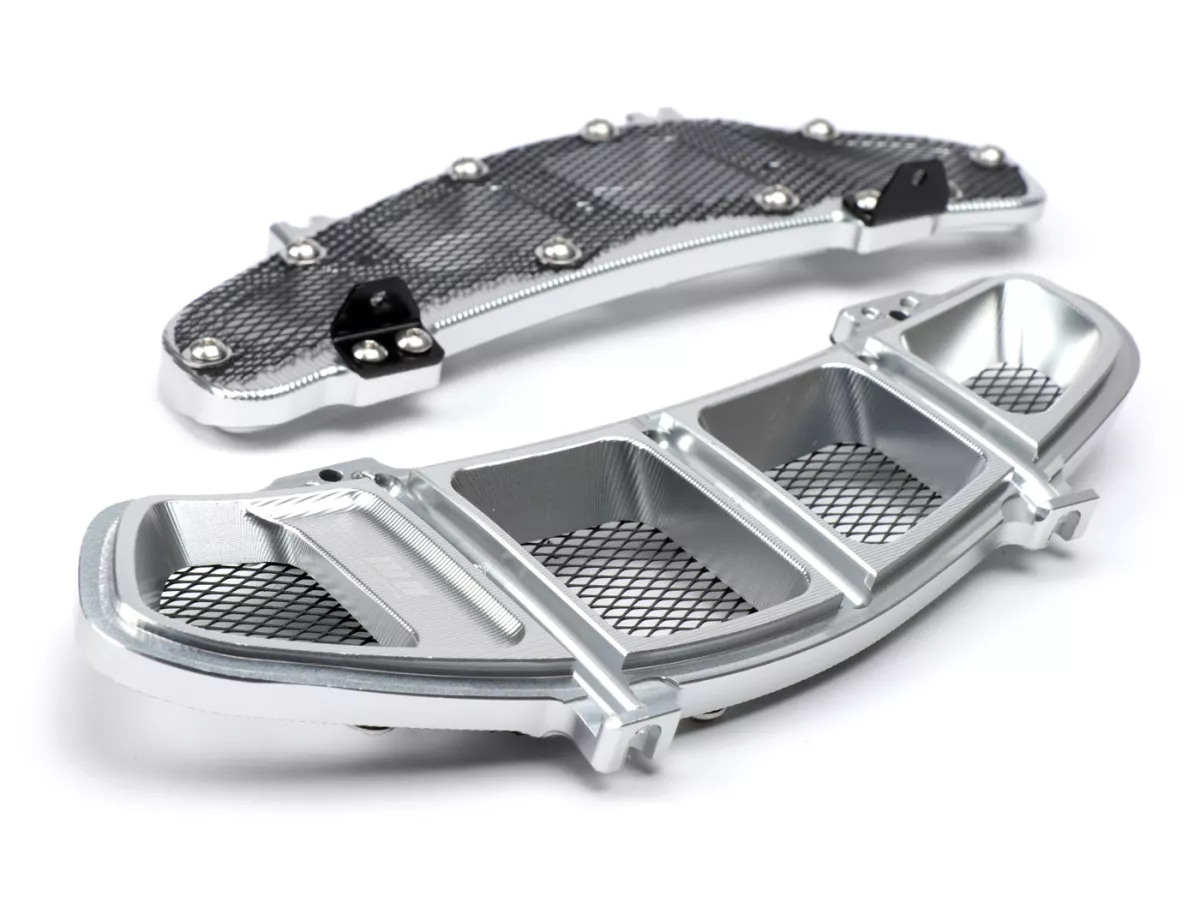 Bagageruimte rooster - Ventilatieroosterset -MOTO NOSTRA, CNC, zilver- Vespa GT 250 (ZAPM45102), Vespa GT L 125 (ZAPM31100, ZAPM31101), Vespa GT L 200 (ZAPM31200), Vespa GTS 125 (ZAPM31300, ZAPMA3100, ZAPMA3200), Vespa GTS 150 (ZAPMA3200, ZAPMA3100), Vesp