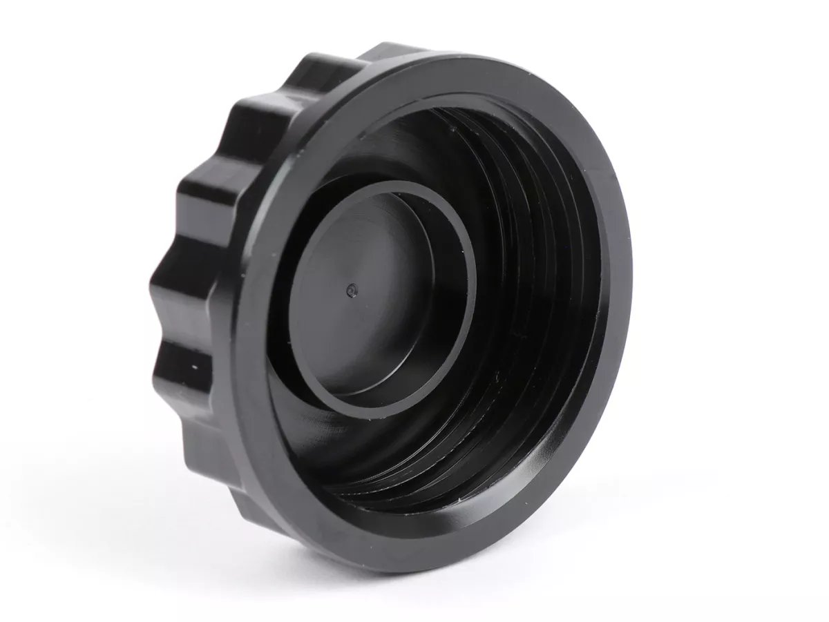 Tapón del depósito -MOTO NOSTRA, CNC, negro brillante- Vespa GTS 125 (ZAPMA3100, ZAPMA3200, ZAPMA3700), Vespa GTS 150 (ZAPMA3100, ZAPMA3200), Vespa GTS 250 (ZAPM45100), Vespa GTS 300 (ZAPM45200, ZAPM45202, ZAPMA3300), Vespa GTS HPE 300 (ZAPMA3600), Vespa 