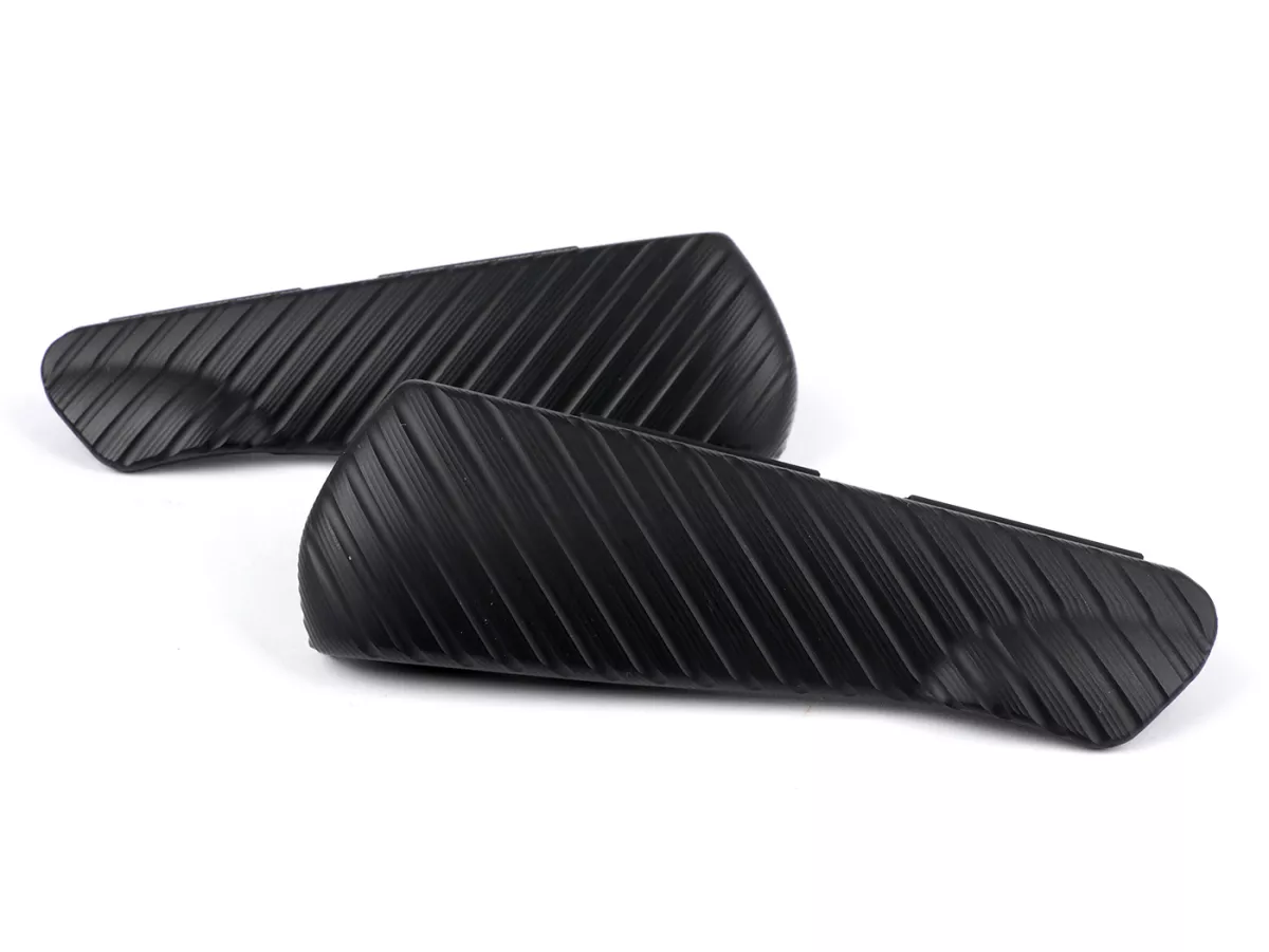 Set poggiapiedi -MOTO NOSTRA, CNC, nero opaco- Vespa GT, GTL, GTS 125-300, GTV - fino al 2023