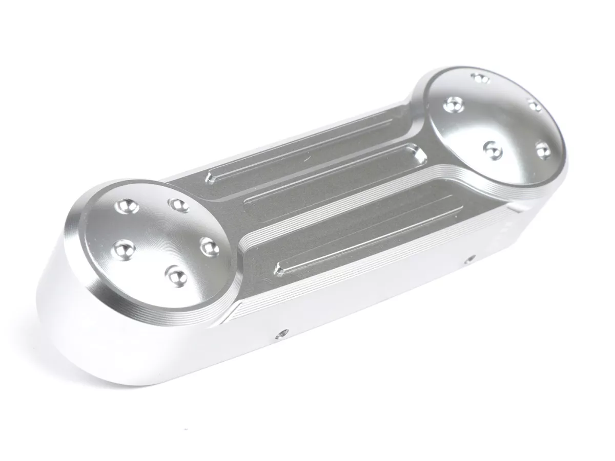 Penutup swingarm -MOTO NOSTRA, CNC, perak, swingarm lurus- Vespa GT 125 (ZAPM31100), Vespa GT 200 (ZAPM31200), Vespa GT 60 (ZAPM45102), Vespa GT L 125 (ZAPM31101), Vespa GT L 200 (ZAPM31200), Vespa GTS 125 (ZAPM31300, ZAPMA3100), Vespa GTS 125 i.e. S