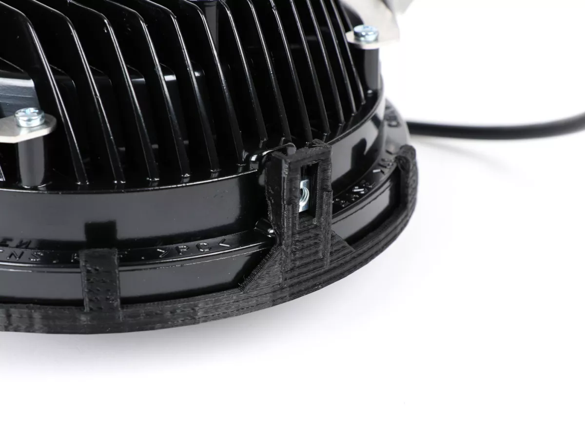 Koplamp incl. conversie frame en koplampbeugel -MOTO NOSTRA- LED HighPower - Ø=143mm (5 3/4) - 12V DC - met E9 markering - voor conversie van Vespa PX