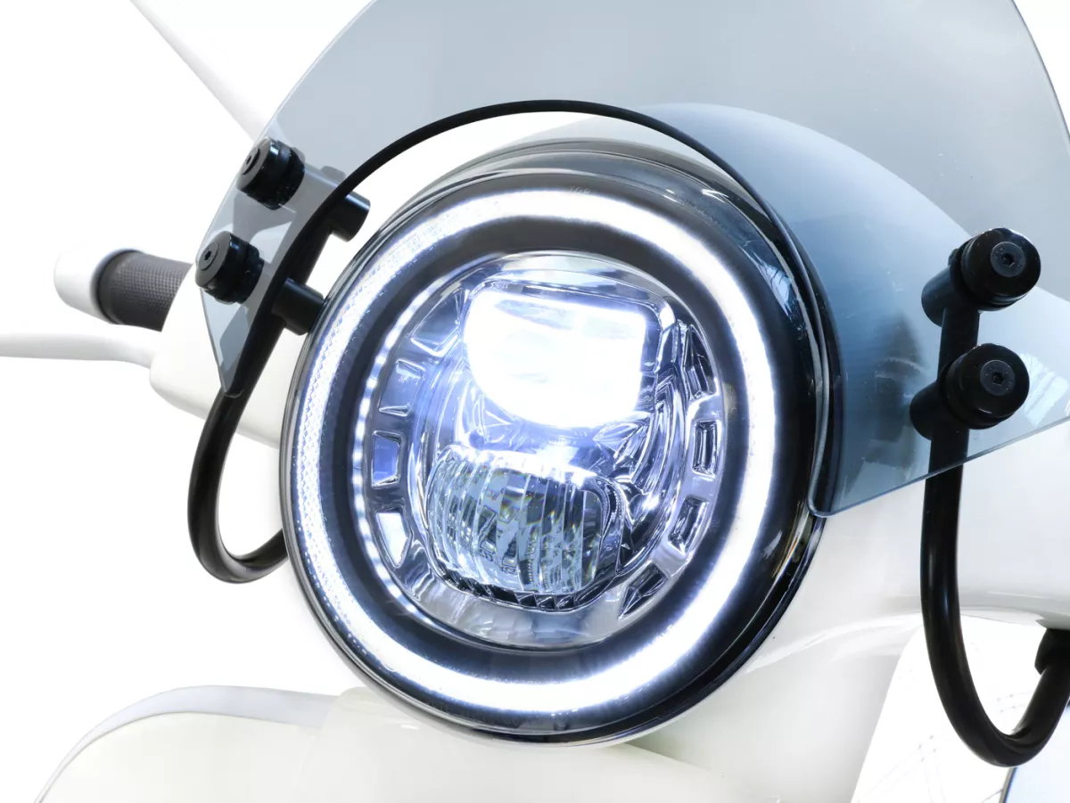 Faro delantero -MOTO NOSTRA- LED HighPower - GTS es decir Super 125-300 - (-2018, también apto para GT, GTS, GTL) - reflector cromado