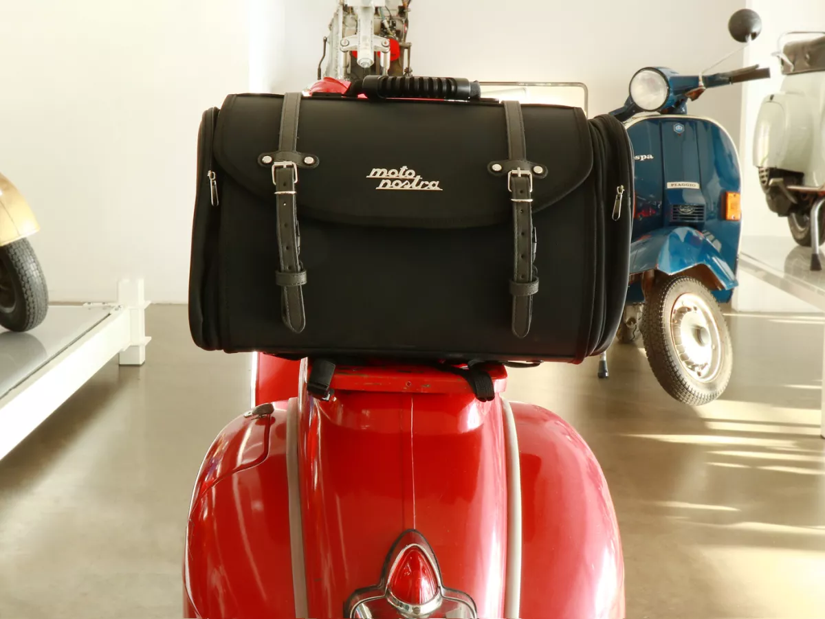 Roll bag (large) for carrier (alternative to topcase) -MOTO NOSTRA Classic 'PU' 480x300x270mm- suitable for e.g. Vespa, Lambretta, GTS, GTV, LX/LXV, ET4, S50-150, Sprint, Primavera - 35 litres - black
