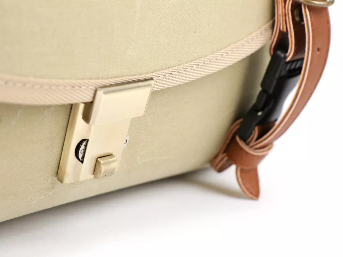 Sac à roulettes (petit) pour le transport (alternative au topcase) -MOTO NOSTRA Classic coton ciré 330x190x180mm- convient par exemple pour Vespa, Lambretta, GTS 125-300, GTV, LX/LXV, ET4, S50-150, Sprint, Primavera - 10 litres - beige