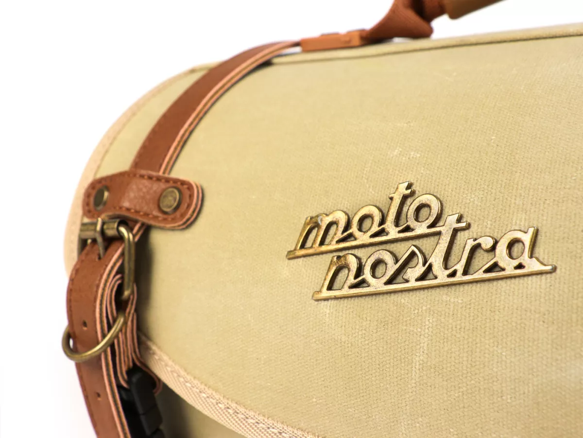 Sac à roulettes (petit) pour le transport (alternative au topcase) -MOTO NOSTRA Classic coton ciré 330x190x180mm- convient par exemple pour Vespa, Lambretta, GTS 125-300, GTV, LX/LXV, ET4, S50-150, Sprint, Primavera - 10 litres - beige