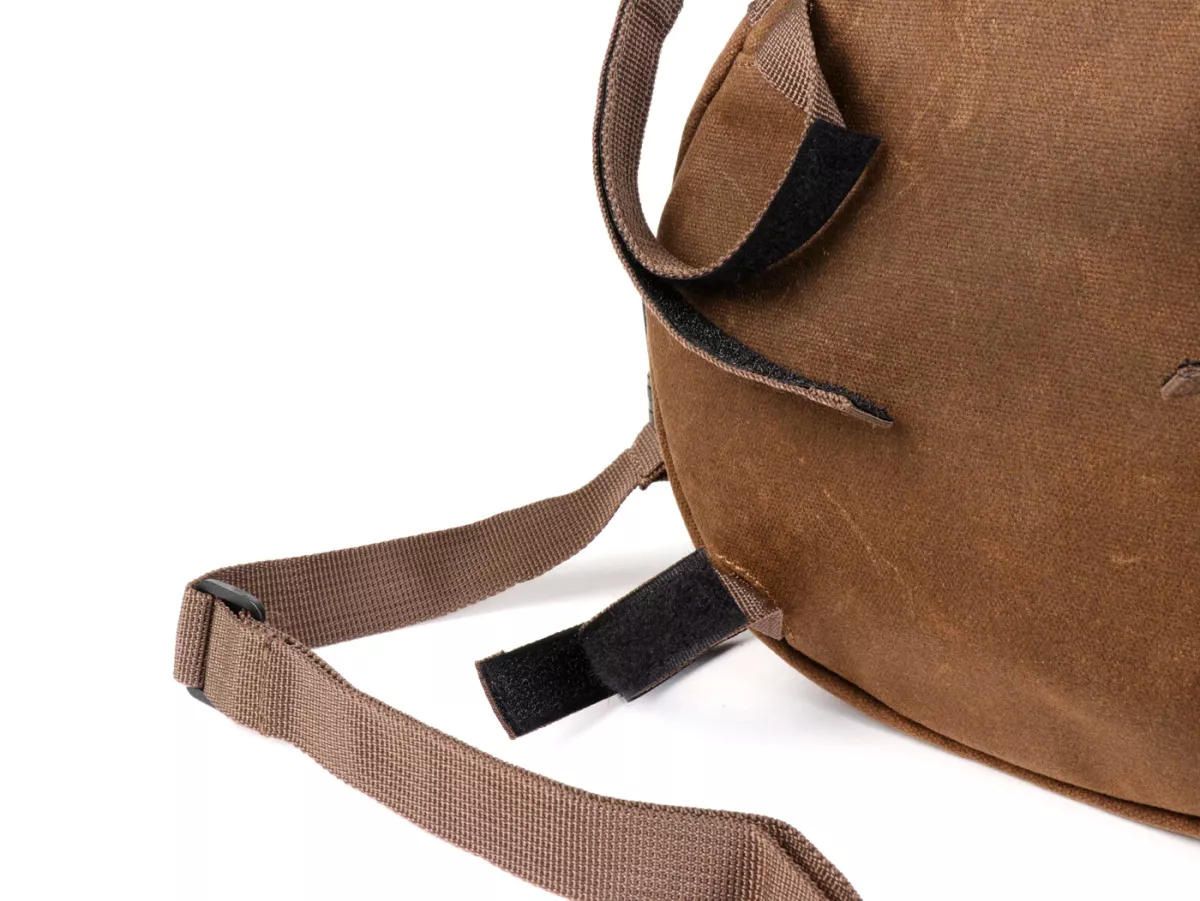 Tas bundar (Ø23cm) untuk roda cadangan 10 inci / tas bahu (termasuk tempat gelas) -MOTO NOSTRA Classic 'kanvas berlapis lilin' - cocok untuk misalnya Vespa, Lambretta - coklat