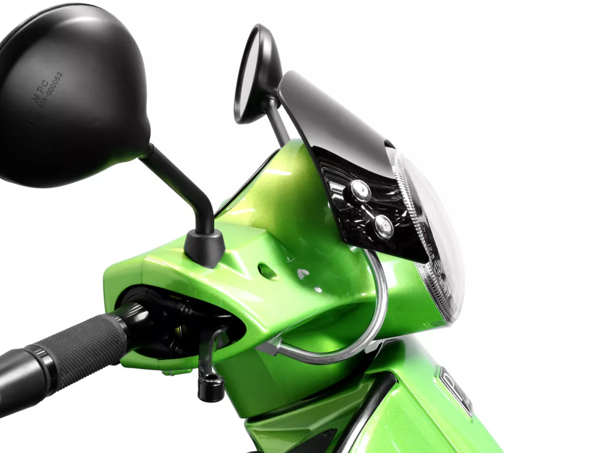 Vindruta med förkromade fästen -MOTO NOSTRA, b=300mm, h=105mm- Vespa GT, GTL, GTS, GTS Super 125-300cc (-2018) - svart tonat glas