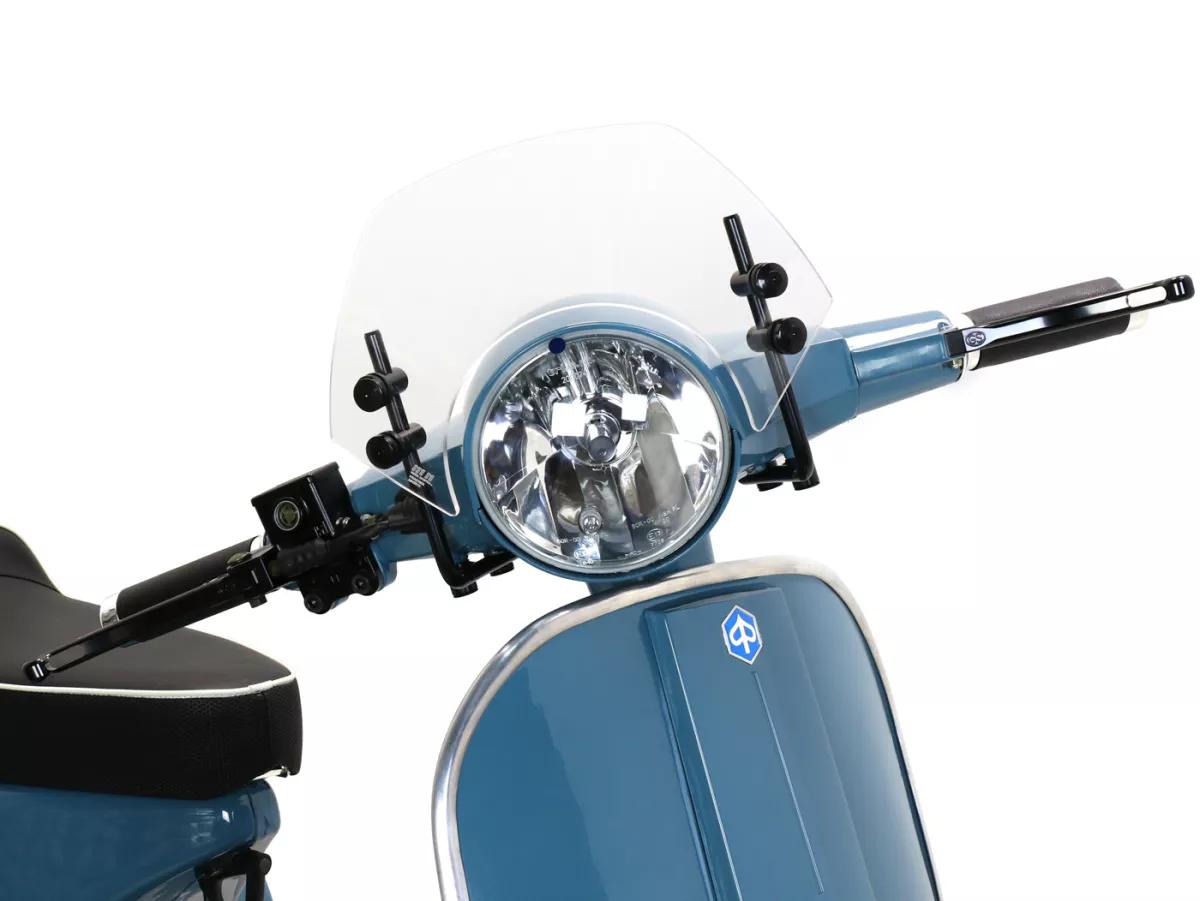 Vindruta med svarta fästen -MOTO NOSTRA, b=300mm, h=105mm- Vespa PX80, PX125, PX150, PX200, LML 125/150 Star/Stella - färglös